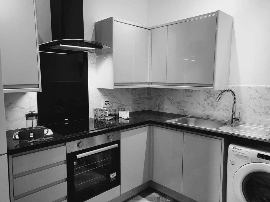 High Street, 2 Bed, Newly Refurb Apartment Leamington Spa Ngoại thất bức ảnh