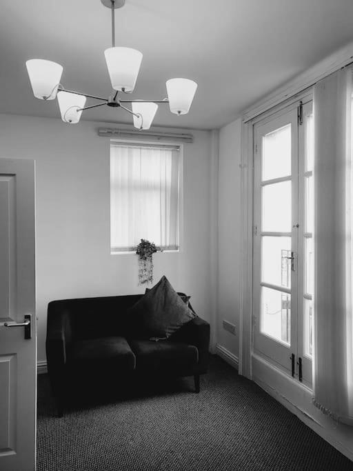 High Street, 2 Bed, Newly Refurb Apartment Leamington Spa Ngoại thất bức ảnh
